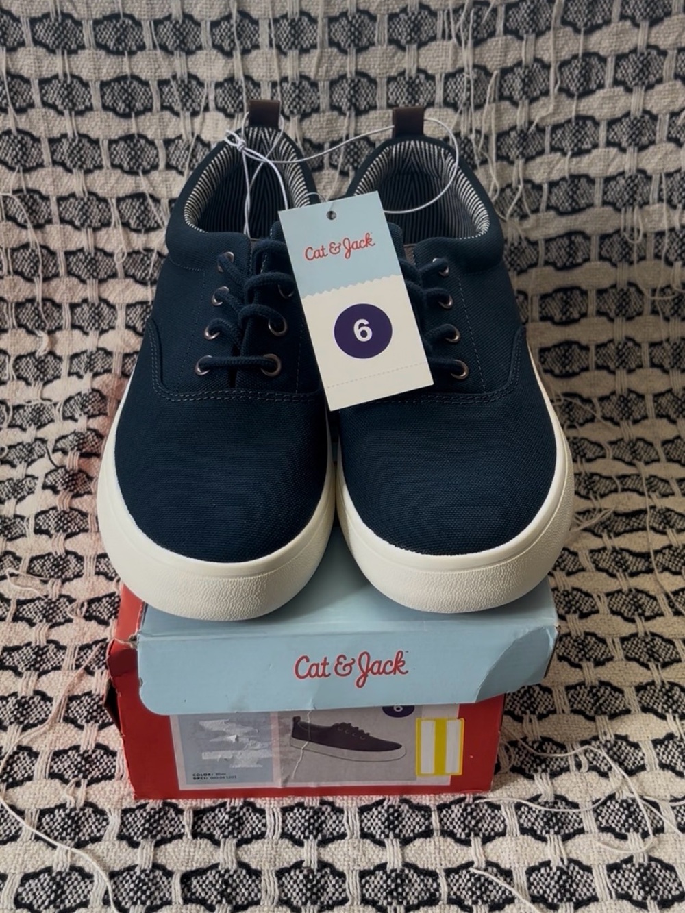 Cat & Jack Navy and White Kids Lace-Up Jett Sneakers - Picture 3 of 7